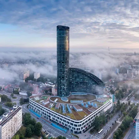 Zdobywcow Pucharow Przy Sky Tower Daire *